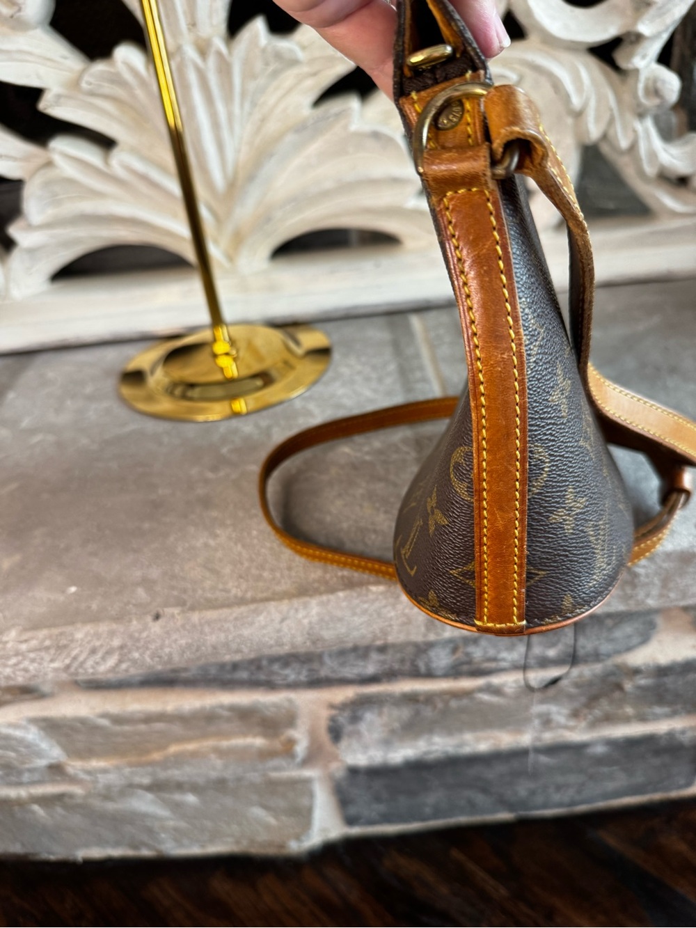 Vintage Louis Vuitton Drouot Monogram Canvas Crossbody with Tan Strap - Picture 4 of 8